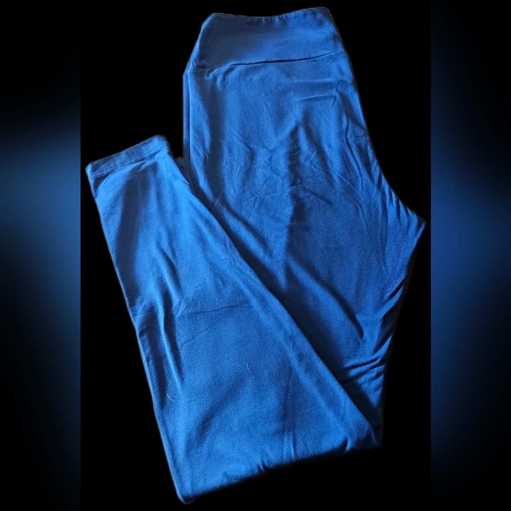 LuLaRoe Leggings - Blue Tall & Curvy